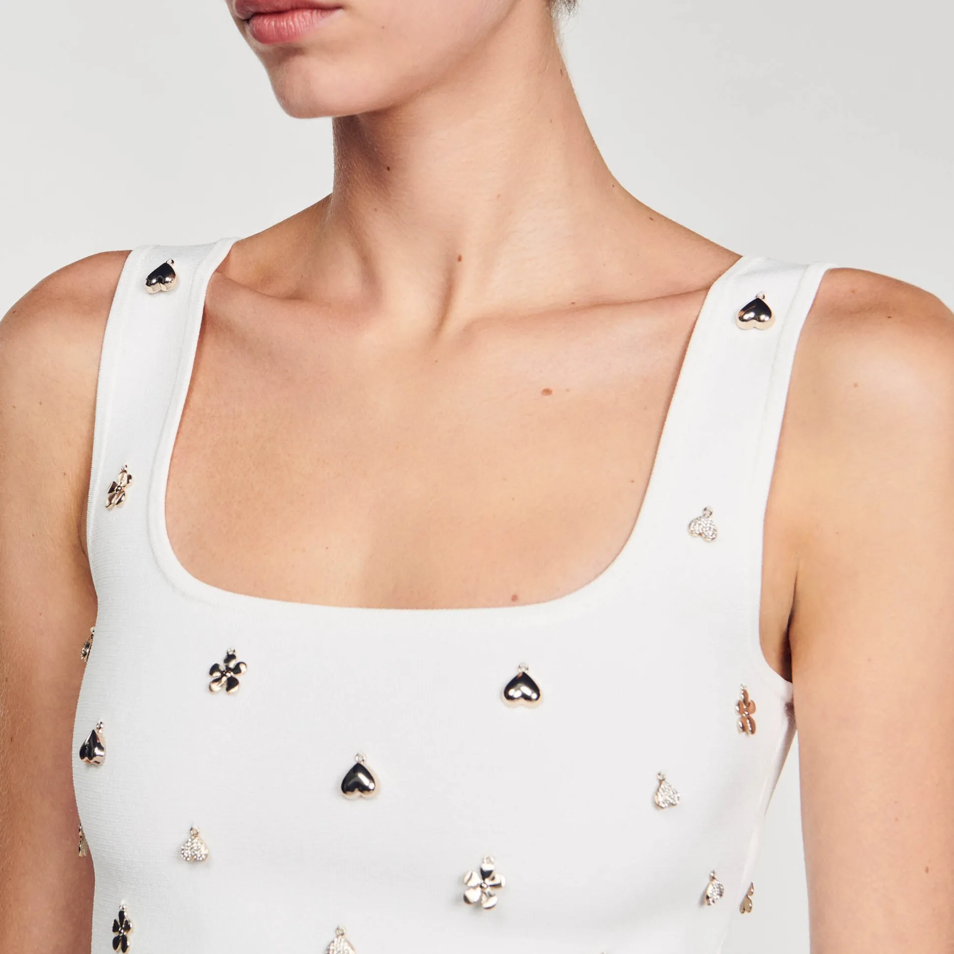 Brassière En Maille Ornée De Charms