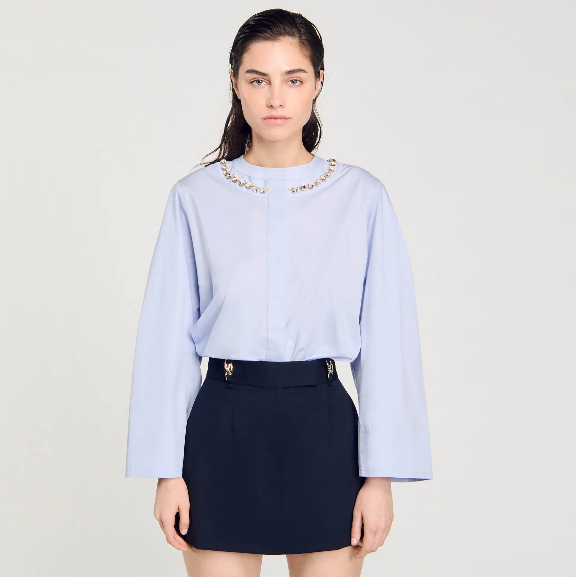 Chemise Courte à Col Bijou