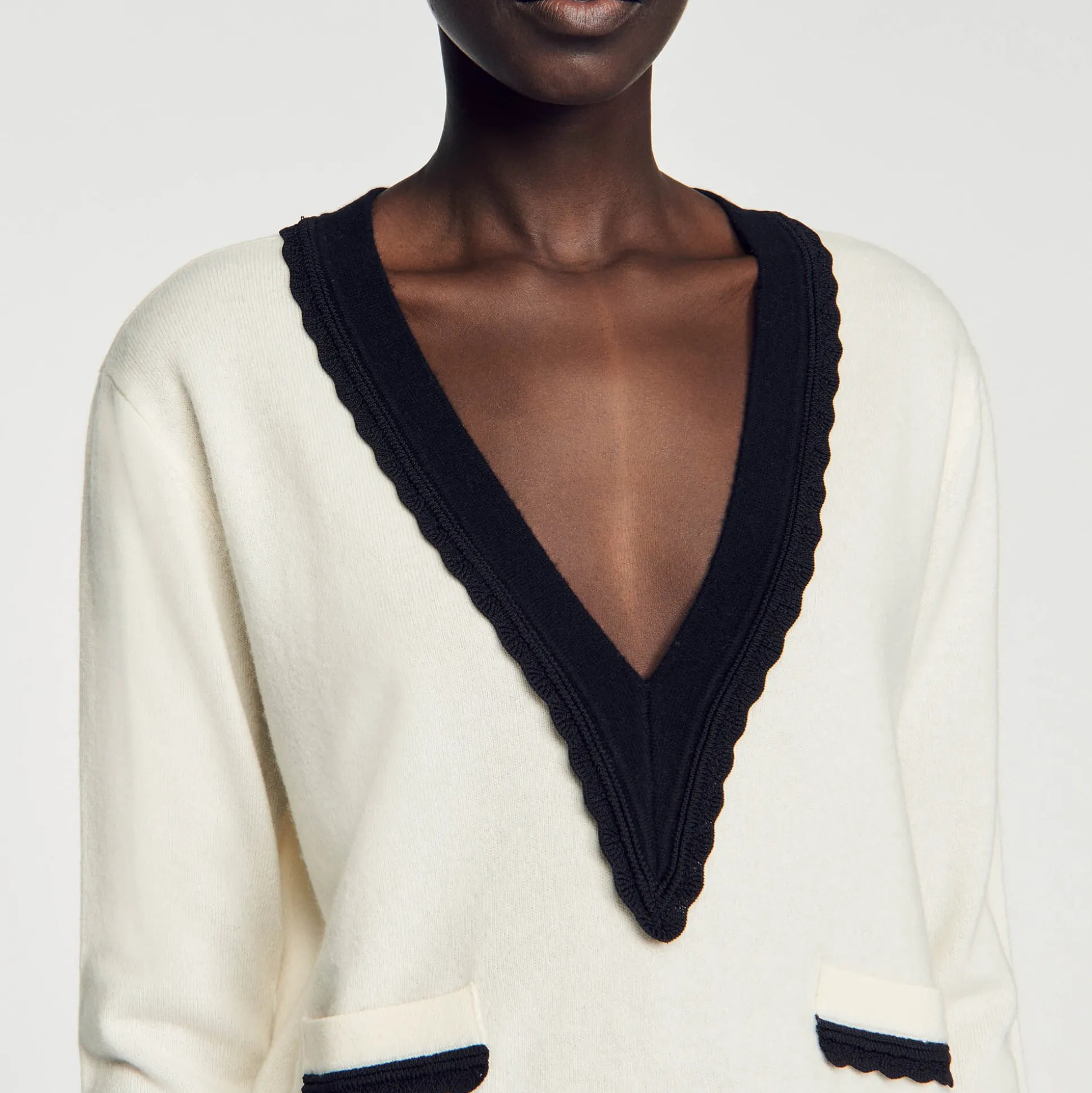 Pull Col V Bicolore En Laine