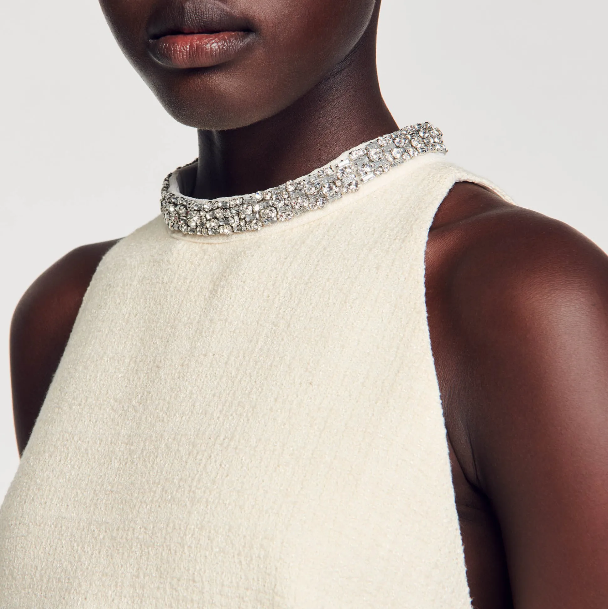 Robe à Col Bijoux