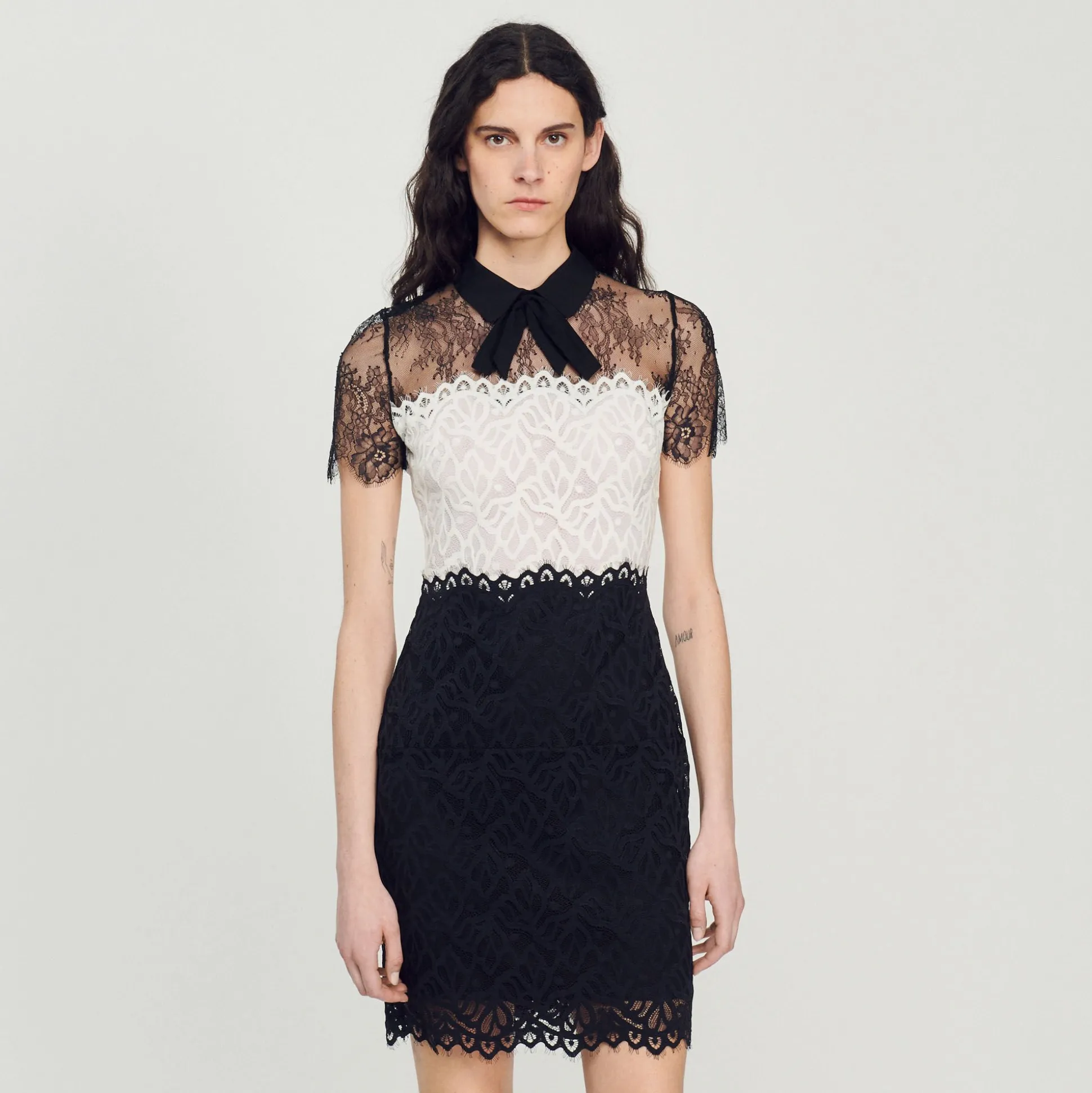 Robe En Dentelle Bi-couleur