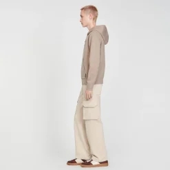 Sweatshirt à Capuche