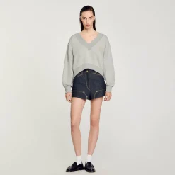 Sweatshirt Court