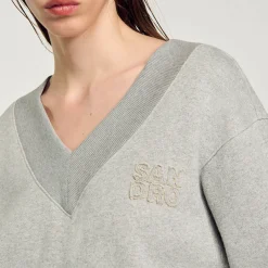 Sweatshirt Court