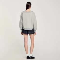 Sweatshirt Court